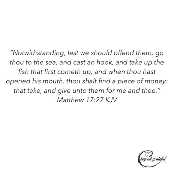 In the Fishes Mouth 2 Necklace Bundle 18k Gold 🎣 - Picture 3 of 3